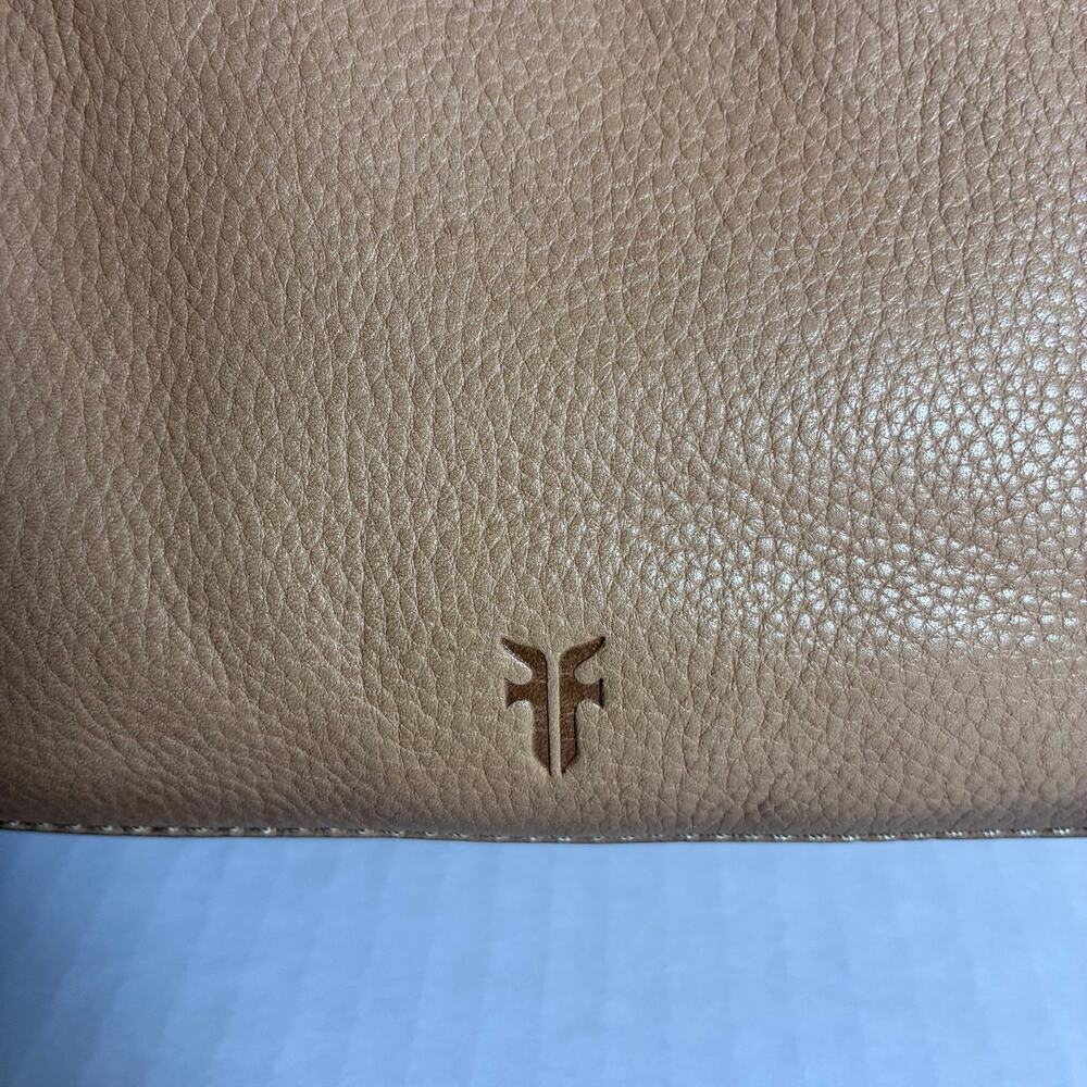 Vintage Frye Tan Pebbled Leather Studded Stitch Hobo Crossbody Bag Dust Bag Y2K - Picture 7 of 16